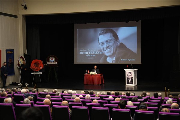 Başkan Genç: İz bırakan tüm devlet adamlarımızın hatıralarını saygıyla anıyorum