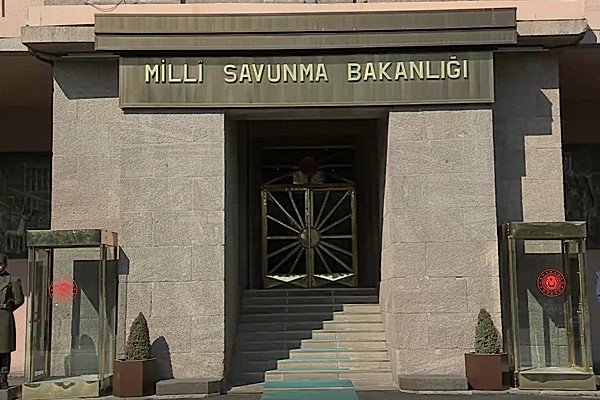 Türkiye’nin çeşitli illerinde eğitim gören öğrenciler kışlalarda misafir edildi