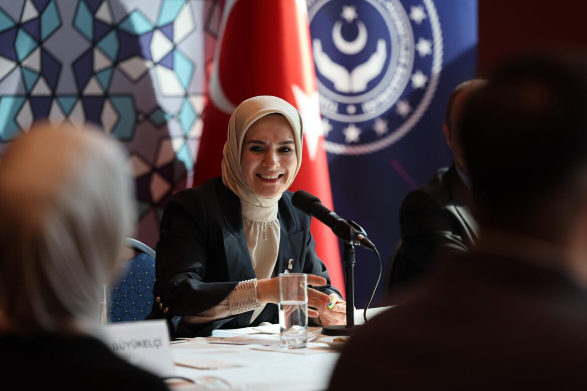 Bakan Göktaş: Özgüvenli, yetenekli ve vatanını seven nesillerle gurur duyuyoruz