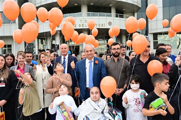 Başkan Kocagöz, lösemiyle mücade eden çocuklarla bir araya geldi Başkan Kocagöz, lösemiyle mücade eden çocuklarla bir araya geldi