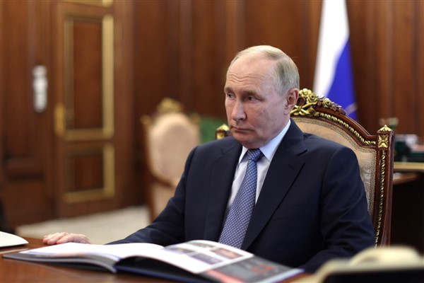 Putin, İran Cumhurbaşkanı Pezeşkiyan ile telefonda görüştü Putin, İran Cumhurbaşkanı Pezeşkiyan ile telefonda görüştü