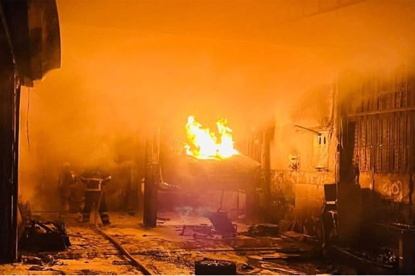 Antakya Yeni Sanayi Sitesi’nde yangın Antakya Yeni Sanayi Sitesi’nde yangın