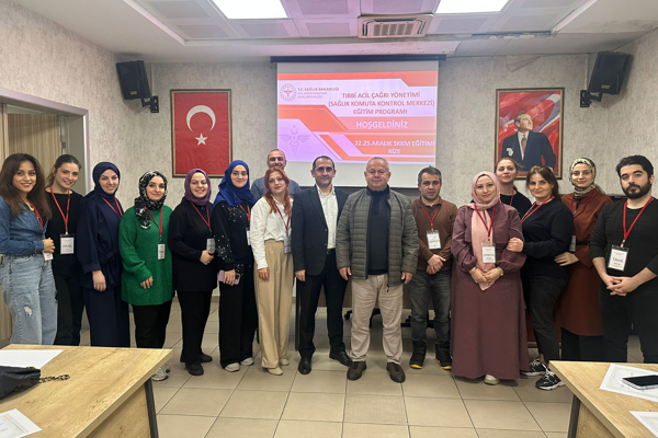 Rize’de “Tıbbi Acil Çağrı Yönetimi” eğitimi düzenlendi Rize’de “Tıbbi Acil Çağrı Yönetimi” eğitimi düzenlendi