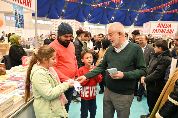 Başkan Başdeğirmen’den 8. Isparta Kitap Fuarı’na ziyaret Başkan Başdeğirmen’den 8. Isparta Kitap Fuarı’na ziyaret