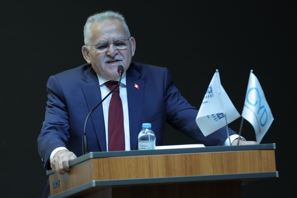 Başkan Büyükkılıç’tan genç girişimcilere destek