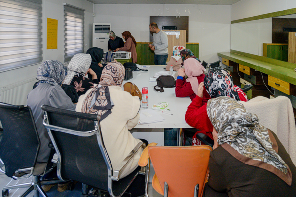 Büyükşehir’den kadınlara uygulamalı teknik eğitim Büyükşehir’den kadınlara uygulamalı teknik eğitim