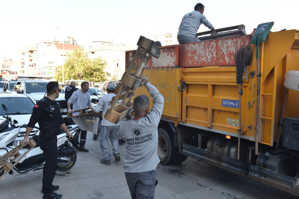 Kepez’de yol ve kaldırım işgallerine karşı denetim