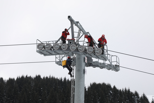 Çambaşı Kayak Merkezi’nde tatbikat yapıldı Çambaşı Kayak Merkezi’nde tatbikat yapıldı