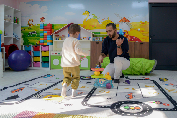 Büyükşehirden engelli çocuklar için oyun terapisi hizmeti Büyükşehirden engelli çocuklar için oyun terapisi hizmeti