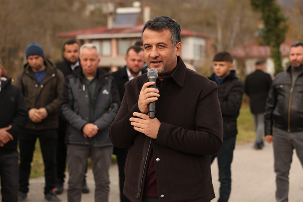 Başkan Doğan, Ayvacık’taki yol çalışmalarını inceledi