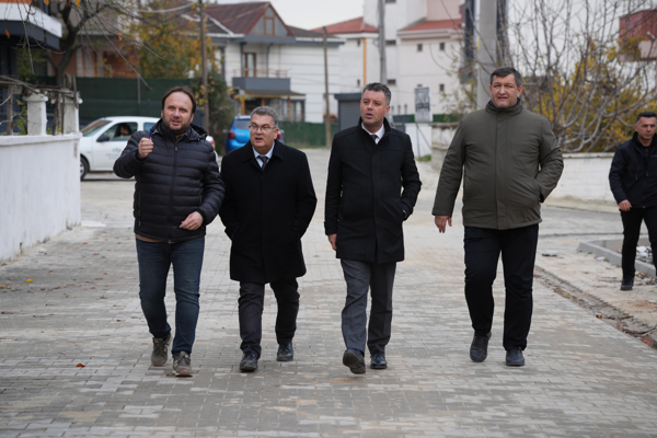 Başkan Sarıkurt: Her sokakta her adımda komşularımızın yanındayız Başkan Sarıkurt: Her sokakta her adımda komşularımızın yanındayız