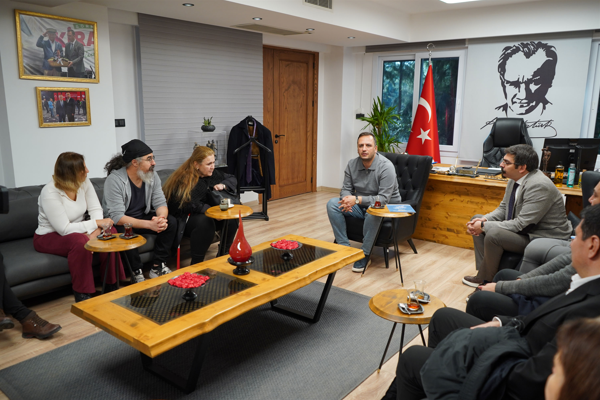 Bornova Kent Konseyi Engelli Hakları Çalışma Grubu, Başkan Eşki’yi ziyaret etti
