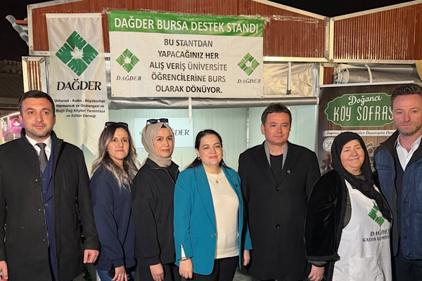 DAĞDER burs standı Osmangazi Meydanı’nda kuruldu DAĞDER burs standı Osmangazi Meydanı’nda kuruldu