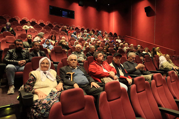 Pamukkale Alzheimer Merkezi’nde sinema etkinliği düzenlendi Pamukkale Alzheimer Merkezi’nde sinema etkinliği düzenlendi