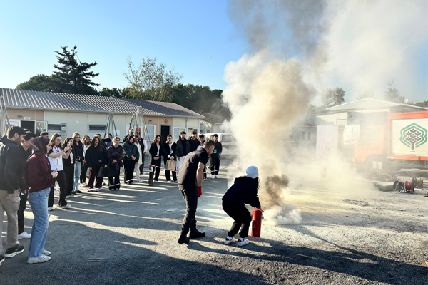 Bakırköy Belediyesi’nden hemşirelik öğrencilerine yönelik afet eğitimi Bakırköy Belediyesi’nden hemşirelik öğrencilerine yönelik afet eğitimi