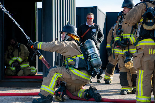 Tinker Hava Kuvvetleri Üssü itfaiyecilerine ileri düzey eğitim verildi
