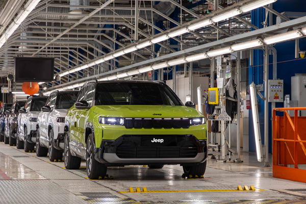 Yeni Jeep Compass, banttan inmeye başladı Yeni Jeep Compass, banttan inmeye başladı