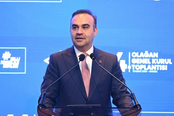 Bakan Kacır, Karaman’da bir dizi ziyaret gerçekleştirdi Bakan Kacır, Karaman’da bir dizi ziyaret gerçekleştirdi