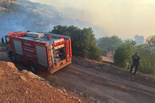 Manisa İtfaiyesi, yıl boyunca 14 bin olaya müdahale etti Manisa İtfaiyesi, yıl boyunca 14 bin olaya müdahale etti