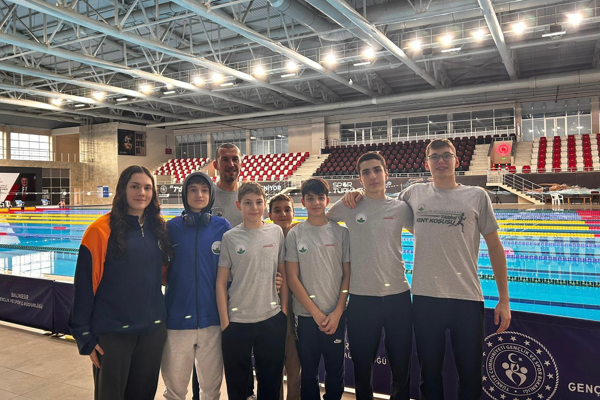 Osmangazi Belediyesporlu yüzücüler, SEM barajını geçti