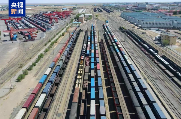 Çin’de demiryoluyla taşınan yük hacmi 3,7 milyar tonu aştı