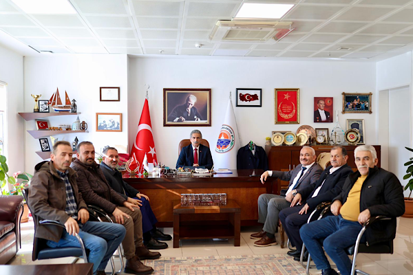 Bursa Seyyar Pazarcılar Odası’ndan Gemlik Belediyesi’ne ziyaret Bursa Seyyar Pazarcılar Odası’ndan Gemlik Belediyesi’ne ziyaret