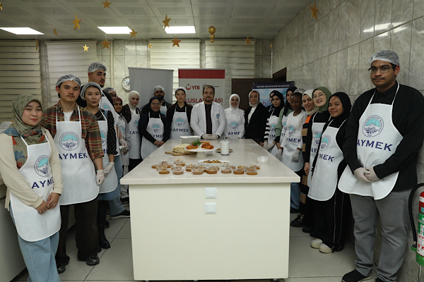 KAYMEK’ten yabancı öğrencilere yemek kursu KAYMEK’ten yabancı öğrencilere yemek kursu