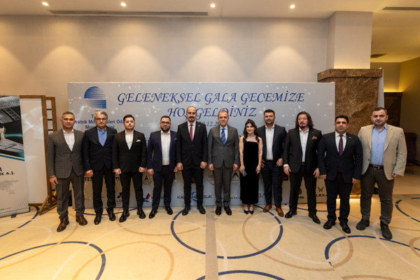 Başkan Seçer, EMO Mersin Şubesi’nin “Geleneksel Gala Gecesi”ne katıldı