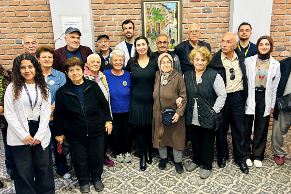 Muratpaşa’da 60 yaş üstüne sağlıklı yaşam rozeti Muratpaşa’da 60 yaş üstüne sağlıklı yaşam rozeti