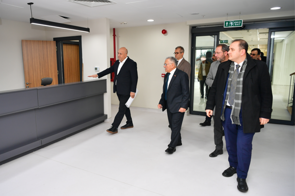 Başkan Büyükkılıç, Saffet Arslan Palyatif Bakım Merkezi’ni inceledi