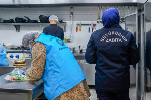 Büyükşehir, kent genelindeki denetimlerini artırdı Büyükşehir, kent genelindeki denetimlerini artırdı