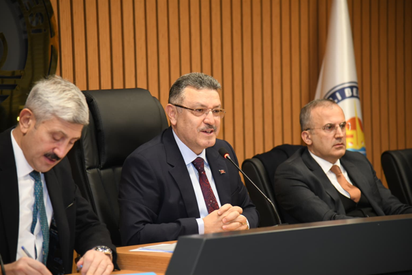 Başkan Genç, mahalle muhtarlarıyla bir araya geldi