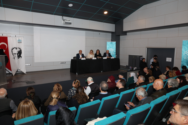 Nilüfer’de Alzheimer hastalığına ilişkin seminer düzenlendi Nilüfer’de Alzheimer hastalığına ilişkin seminer düzenlendi