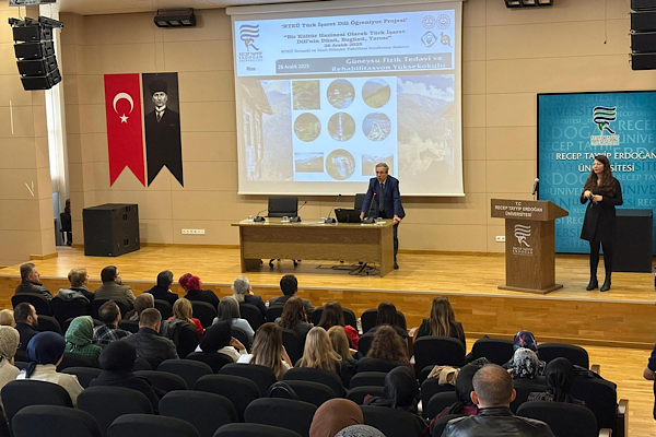 RTEÜ’de “Bir Kültür Hazinesi Olarak Türk İşaret Dili” etkinliği düzenlendi RTEÜ’de “Bir Kültür Hazinesi Olarak Türk İşaret Dili” etkinliği düzenlendi