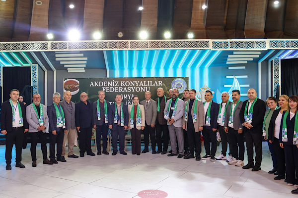 Başkan Vekili Özdemir, Konyalı vatandaşlarla bir araya geldi