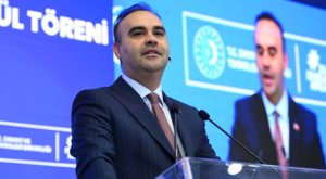 Bakan Kacır, Trabzon milletvekilleri ve heyeti bakanlıkta ağırladı