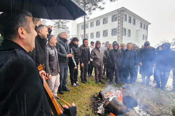 Vali Aktaş, Hamsi Günü programına katıldı