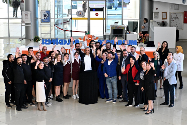 Turunç Masa Aralık’ta 11 bin 323 başvuruyu çözdü Turunç Masa Aralık’ta 11 bin 323 başvuruyu çözdü