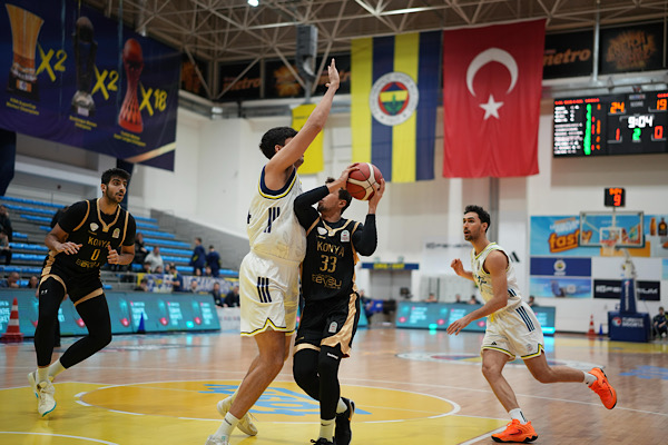 Konya Büyükşehir Belediyespor deplasmandan galip ayrıldı