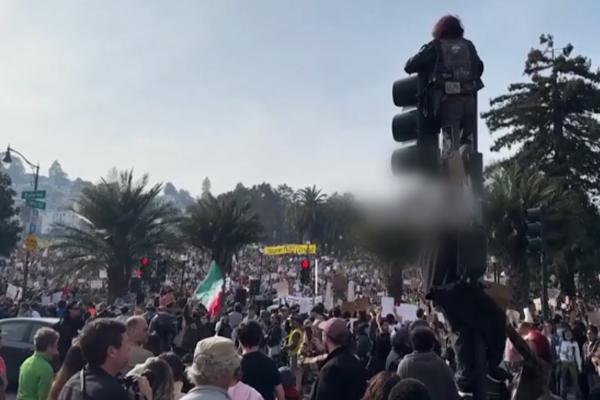 ABD’de ülke çapındaki eylem günü kapsamında ICE karşıtı protestolar düzenlendi ABD’de ülke çapındaki eylem günü kapsamında ICE karşıtı protestolar düzenlendi