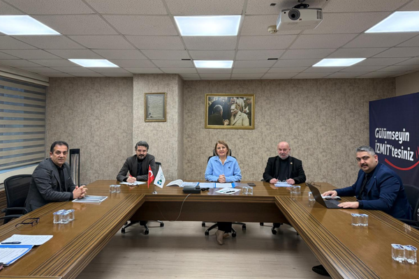 İzmit’te Gençlik ve Spor projelerini değerlendirildi İzmit’te Gençlik ve Spor projelerini değerlendirildi