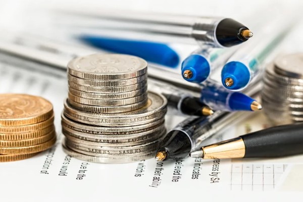 Yurt içi yerleşik gerçek kişilerin döviz mevduatı 2,9 milyar dolar arttı Yurt içi yerleşik gerçek kişilerin döviz mevduatı 2,9 milyar dolar arttı