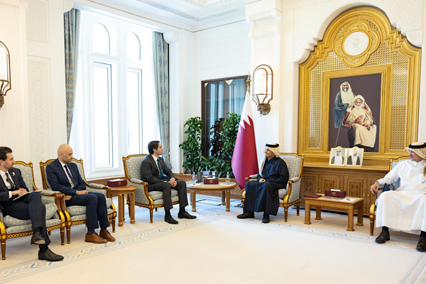 Katar Başbakan ve Dışişleri Bakanı Al Sani, ABD DFC CEO’su Black ile görüştü Katar Başbakan ve Dışişleri Bakanı Al Sani, ABD DFC CEO’su Black ile görüştü