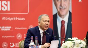 Bakan Yerlikaya: Kütahya’da trafik güvenliğini tehlikeye düşüren sürücü yakalandı