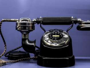 Macron, Zelenski ile telefon görüşmesi gerçekleştirdi Macron, Zelenski ile telefon görüşmesi gerçekleştirdi