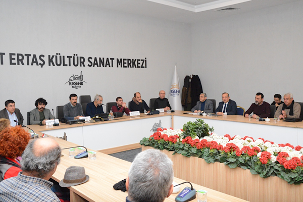 Kırşehir’de “Sömürge Madenciliğine Karşı Ne Yapmalıyız?” paneli düzenlendi Kırşehir’de “Sömürge Madenciliğine Karşı Ne Yapmalıyız?” paneli düzenlendi