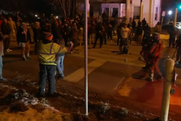 ABD genelinde ICE protestoları büyüyerek yayılıyor ABD genelinde ICE protestoları büyüyerek yayılıyor