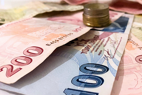 En düşük emekli maaşı 20 bin TL’ye yükseltildi En düşük emekli maaşı 20 bin TL’ye yükseltildi