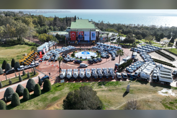 Büyükşehir, araç filosuna 256 yeni araç ekledi Büyükşehir, araç filosuna 256 yeni araç ekledi