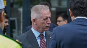 Vali Gül, Şeyh Zayed Çocuk Bakım Yerleşkesi’ndeki yeni tesisleri inceledi Vali Gül, Şeyh Zayed Çocuk Bakım Yerleşkesi’ndeki yeni tesisleri inceledi